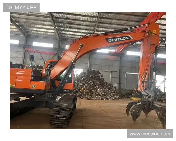 挖掘机抓钢机港口作业